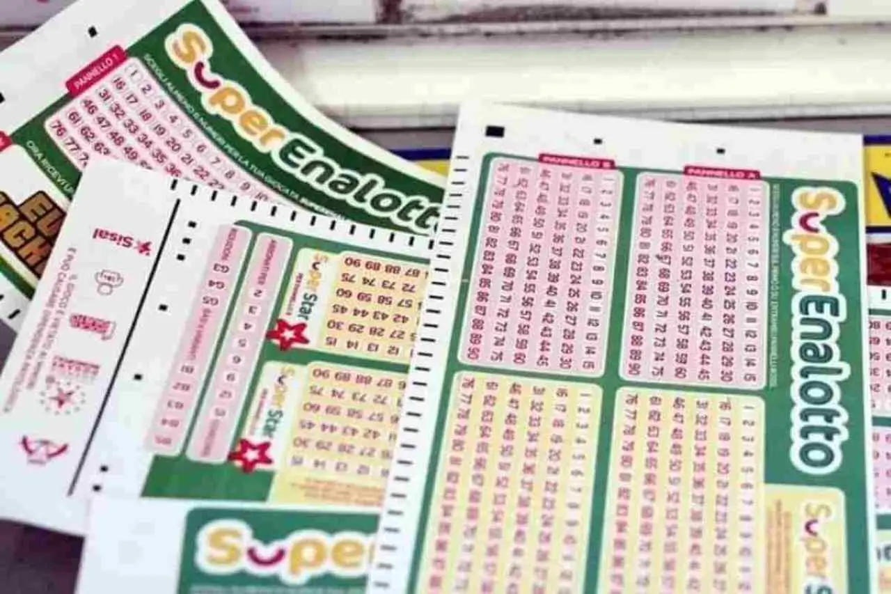 Qual è il jackpot più alto mai vinto al Superenalotto? La cifra ti lascerà senza parole