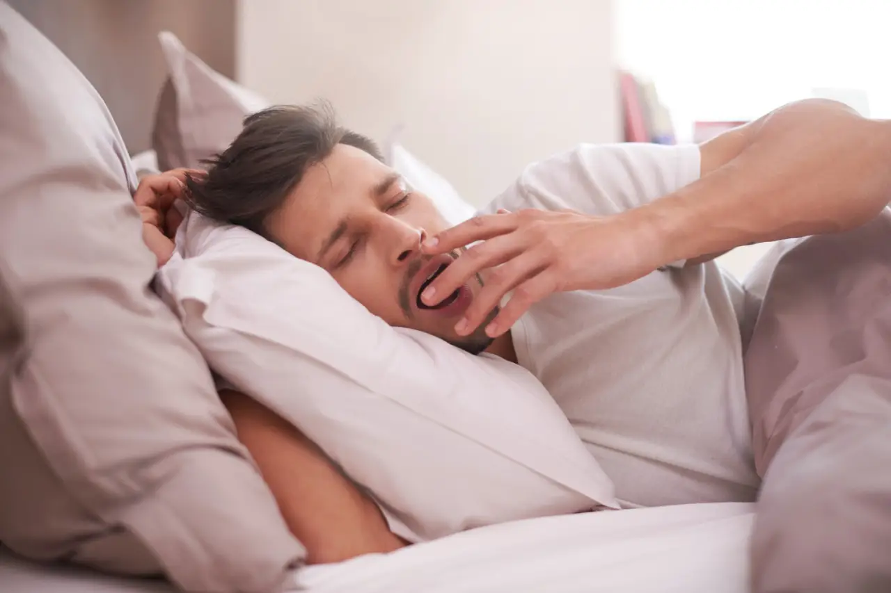 Non riesci a dormire bene? Forse l’umidità in camera è sbagliata: ecco il valore esatto